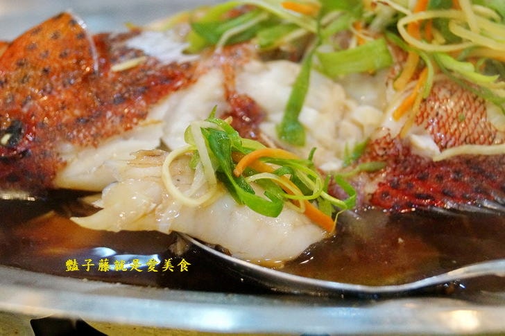 【大祥海鮮屋】台中平價海鮮.五星飯店主廚私房菜.燒鴨.萬巒豬腳.澎湖海產.辣椒筍子雞湯.招牌美味推薦