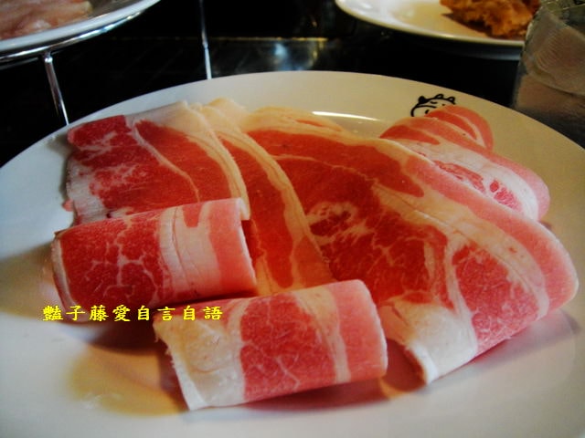 台中鍋物料理＆小蒙牛頂級麻辣養生鍋。杯裝哈根達斯吃到飽【豔子藤就是愛美食】登上聯合新聞網首頁