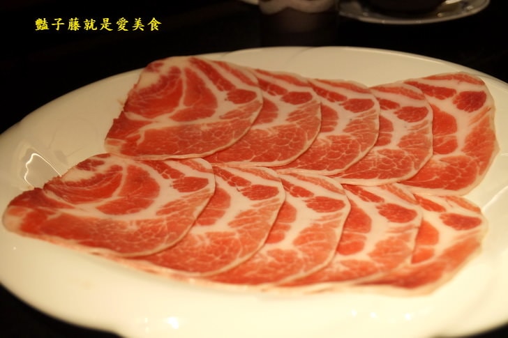 【潮鍋本家鍋物料理】台中市公益路美食.大滿貫海陸鴛鴦鍋.雙味壽喜燒.浪漫火烤兩吃.豔子藤美食地圖