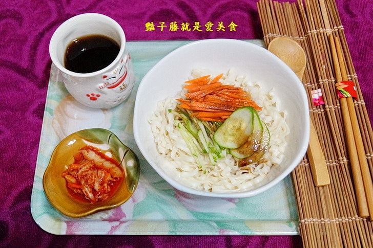 【味源沾喜乾拌麵】懷舊古早味油蔥拌麵．４０年製醬老廠．老師傅獨特醬料之手工製乾拌麵