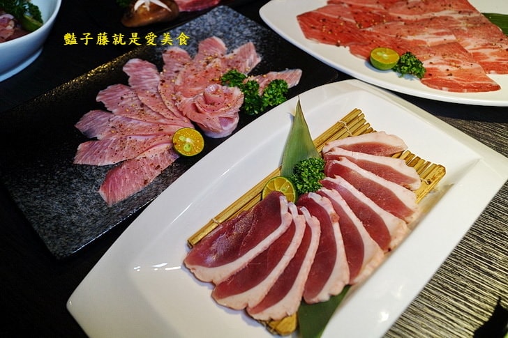 【Nikuniku肉肉燒肉五權西店】台中燒肉.1680豚肉雙人套餐.伊比利豬.松阪豬.海鮮干貝大草蝦.北谷櫻桃鴨幸福饗宴