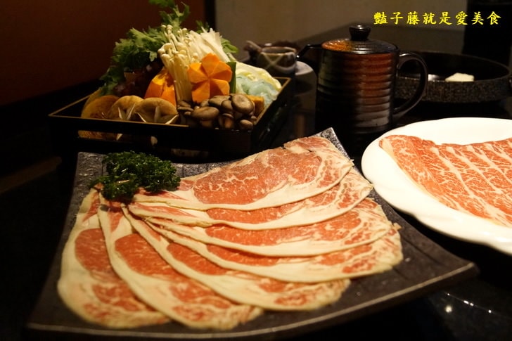 【潮鍋本家鍋物料理】台中市公益路美食.大滿貫海陸鴛鴦鍋.雙味壽喜燒.浪漫火烤兩吃.豔子藤美食地圖