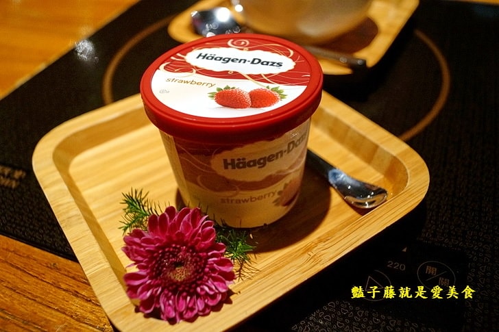 【八豆食府精緻鍋物】員外家裡的花田喜彘真是吃紅蘿蔔長大的豬.澳洲9級和牛鮮嫩汁多.鍋物湯底慢燉雞湯