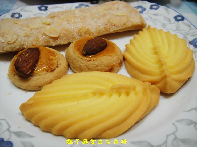 甜食糕點＆金格法式馬卡龍彌月禮盒。尊寵我的小寶貝雙層禮盒【豔子藤美食嚐鮮試吃報告】