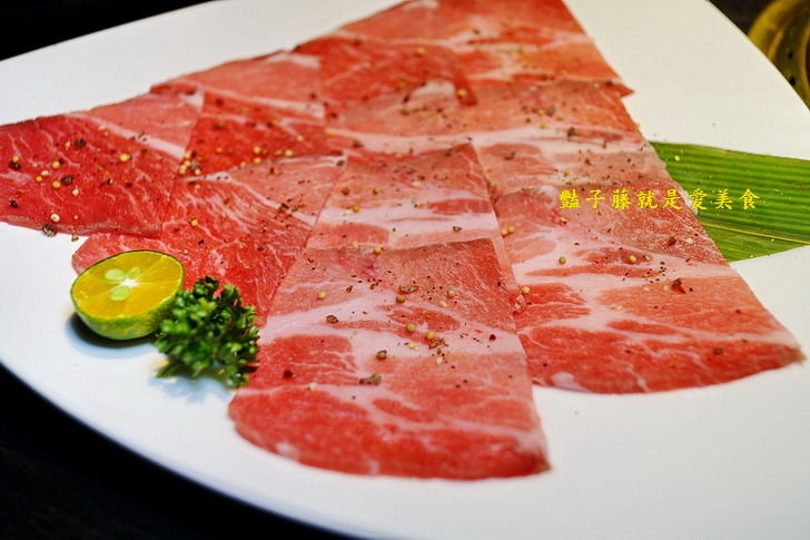 【Nikuniku肉肉燒肉五權西店】台中燒肉.1680豚肉雙人套餐.伊比利豬.松阪豬.海鮮干貝大草蝦.北谷櫻桃鴨幸福饗宴