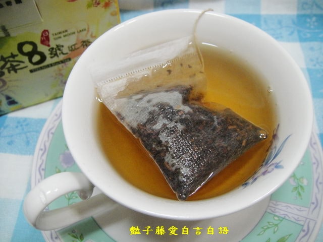 茶飲好味＆綠色奇蹟。台茶八號香濃紅茶【豔子藤美食嚐鮮試吃報告】(開心得獎感謝小編青睞)