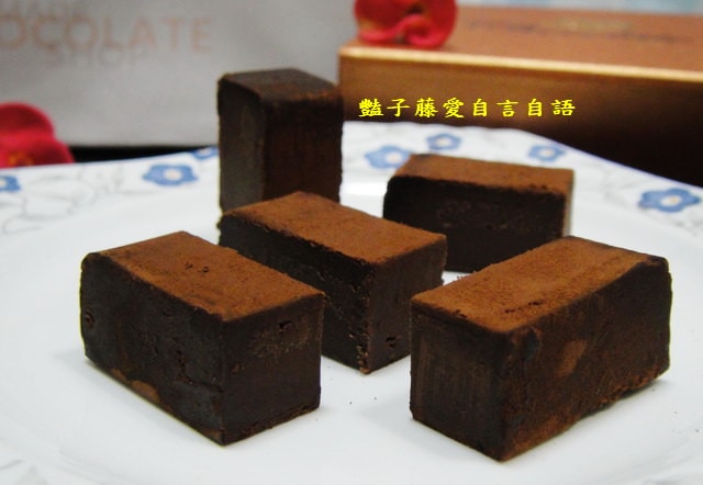 甜食糕點＆台中coconia。烏干達85%生巧克力苦甜酒香濃郁【豔子藤美食嚐鮮試吃報告】