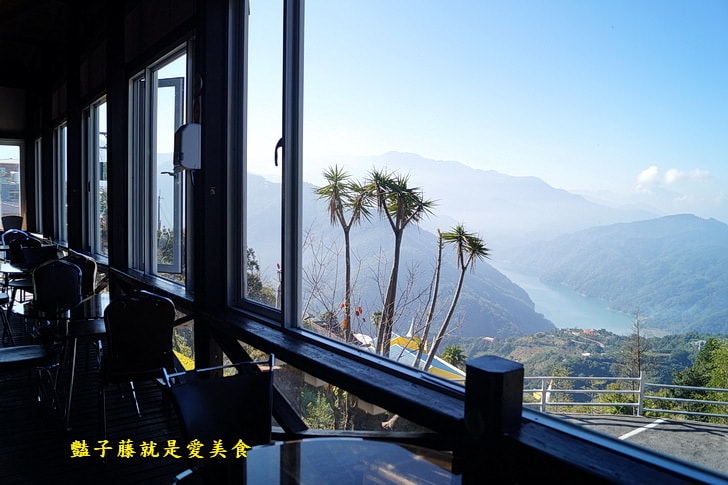 【清境茲心園山莊】南投住宿旅遊．湖光山色．落日餘暉．清境民宿雲霧飄渺．許自己一個放空悠閒的假期