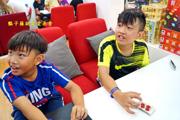 大魯閣新時代【享趣玩親子城】兒童職業體驗館．4D雷射戰場玩到樂不思蜀．文創商品銷售區桌遊老少咸宜闔家歡