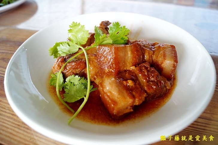 【慶東大閘蟹生態農場】秋蟹肥美.品嚐大閘蟹最佳賞味期.古早味爌肉肥嫩瘦Ｑ農家菜.兔兔天竺鼠可愛動物區