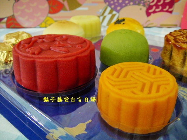 星球月餅之美味探險。2013金格采吟月中秋禮盒【豔子藤美食嚐鮮試吃報告】