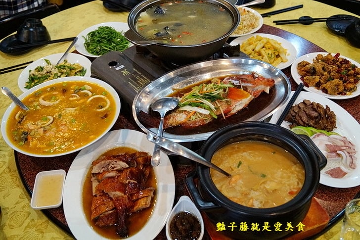 【大祥海鮮屋】台中平價海鮮.五星飯店主廚私房菜.燒鴨.萬巒豬腳.澎湖海產.辣椒筍子雞湯.招牌美味推薦