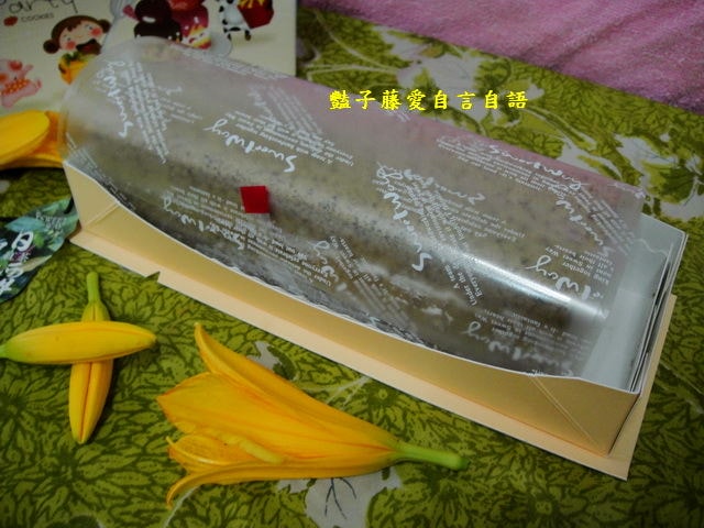 甜食糕點＆世唯烘培坊日月潭紅茶蛋糕。微笑甜度軟綿順口【豔子藤美食嚐鮮試吃報告】