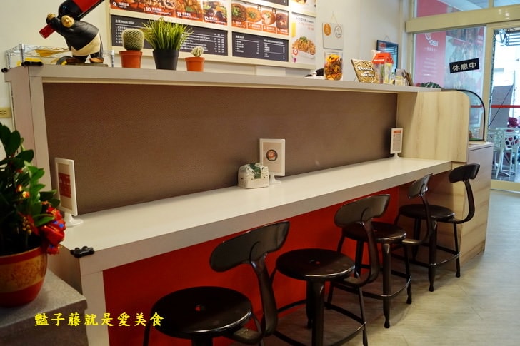 【揀選食坊】文心森林公園旁溫馨小館.墨西哥廚師的中華料理.蠔油牛肉與左宗棠雞.西湖牛肉羮口感醇香滑順