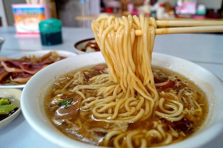 【大雅正統魷魚羹羊肉羮】台中大雅在地小吃．食尚玩家報導台灣小吃．羊肉炒飯與魷魚羹和肉角飯是人氣招牌