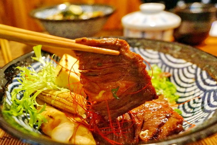 【大叔丼食．和食丼物】新竹日式料理.巷弄裡的好吃丼飯.大叔秘製犇牛丼.豪華版大叔將軍丼