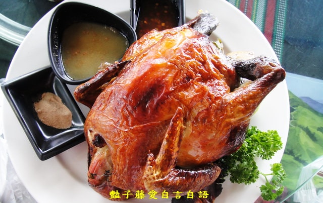 南投景觀餐廳&塔洛彎。烤得香噴噴的擺夷甕仔雞【豔子藤就是愛美食】感謝推薦登上聯合新聞網首頁