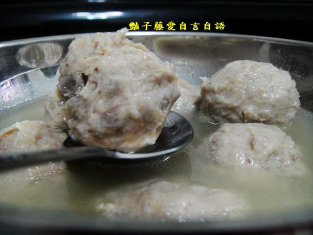 煲炖湯品＆活叻小丸子。三鮮貢丸+芋頭貢丸+泡菜貢丸爆汁超好吃【豔子藤美食嚐鮮試吃報告】
