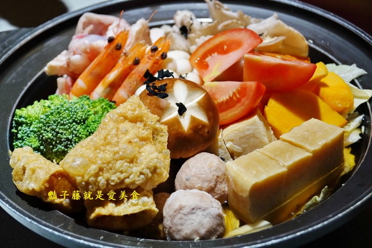 台中美食北海岸海鮮餐廳．烏金報到．黑潮烏魚大餐季節限定【豔子藤就是愛美食】