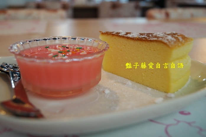 熾天使Kitty主題餐廳．一中街商圈紅樓卡哇伊【豔子藤就是愛美食】