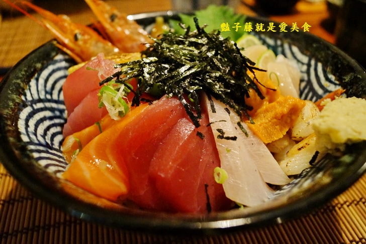 【大叔丼食．和食丼物】新竹日式料理.巷弄裡的好吃丼飯.大叔秘製犇牛丼.豪華版大叔將軍丼