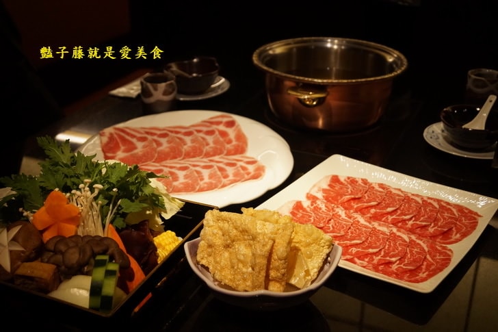 【潮鍋本家鍋物料理】台中市公益路美食.大滿貫海陸鴛鴦鍋.雙味壽喜燒.浪漫火烤兩吃.豔子藤美食地圖
