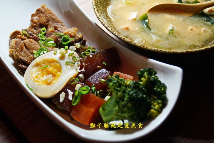 有喜屋日式煎餃．居酒屋專賣餃子．全台最酷餃子店【豔子藤就是愛美食】