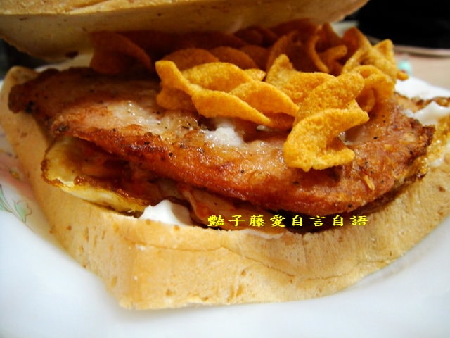 可樂果陽光咖哩豬排肉蛋吐司創意新吃法【豔子藤美食嚐鮮試吃報告】