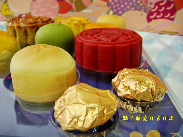 星球月餅之美味探險。2013金格采吟月中秋禮盒【豔子藤美食嚐鮮試吃報告】
