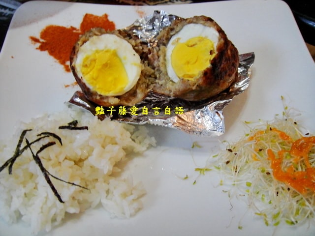 Oh My God 俄羅斯異國美食．烤肉串煨羊飯風味餐【豔子藤就是愛美食】