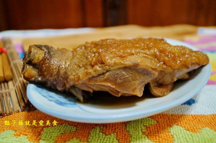 【擺擺桌】幸福在家吃飯．擺一桌美味家常料理．蠔油厚雞腿排．香滷肉燥．蒜頭燉雞湯的幸福飯桌