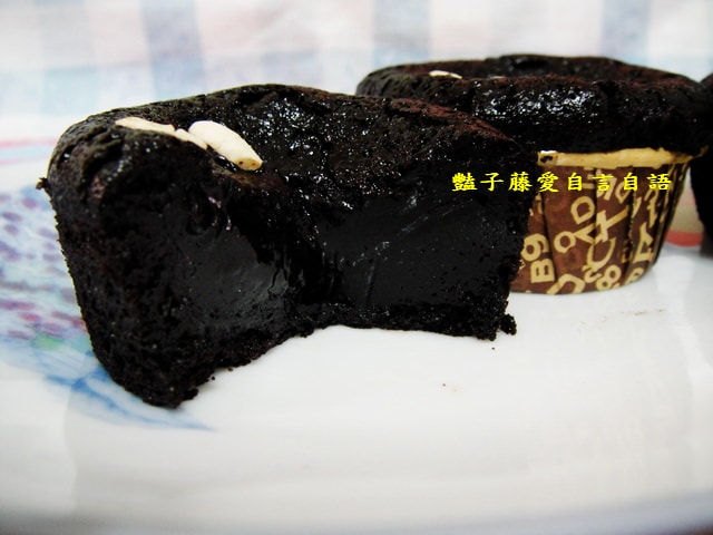 甜食糕點＆給我吃一口。稻香布朗尼+戚風蛋糕+幸福蘋果派+提拉米蘇+綜合奶酪【豔子藤美食嚐鮮試吃報告】