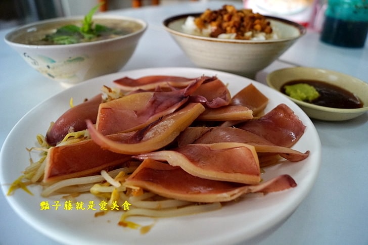 【大雅正統魷魚羹羊肉羮】台中大雅在地小吃．食尚玩家報導台灣小吃．羊肉炒飯與魷魚羹和肉角飯是人氣招牌
