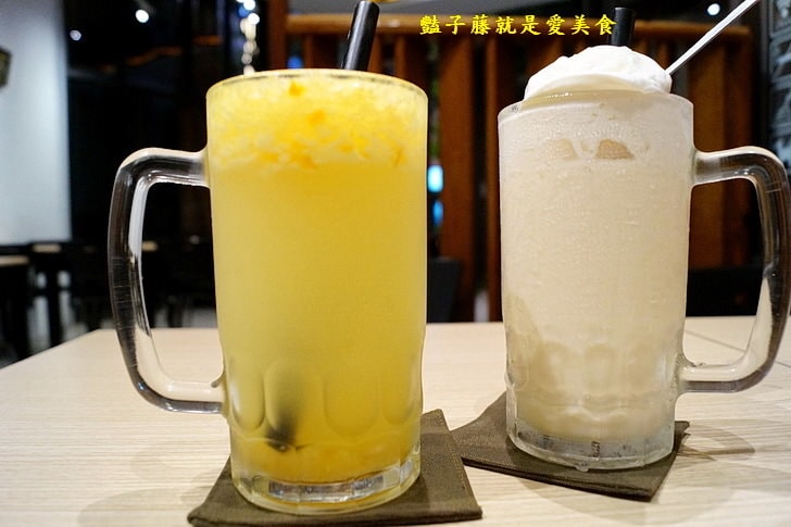 【光蠟樹喫茶館】酥炸軟殼蟹日式人氣招牌．壽喜松阪超下飯料理．香蕉巧克力冰淇淋金磚好吃到不行