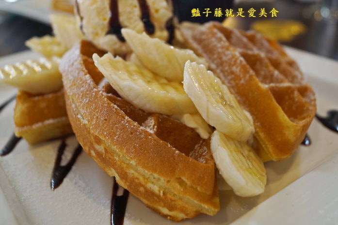 鯊魚咬吐司．就是愛芒果布丁吐司．香蕉巧克力叢林鬆餅誰受得了啊！【豔子藤就是愛美食】
