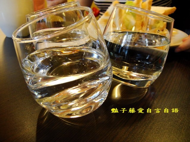 焗烤德式腸雞蛋糕大推．大坡咖啡館【豔子藤就是愛美食】
