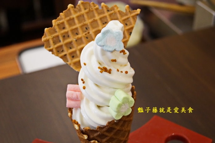 巴部屋鮮奶蜂蜜甜筒霜淇淋．臺中市好禮必敗團購美食．叭噗的幸福滋味【豔子藤就是愛美食】