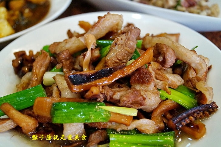 【大祥海鮮屋】台灣美食道地客家菜.台中西屯區美食.客家盆菜很經典.梅干扣肉與魚脯燜豆腐好吃又下飯