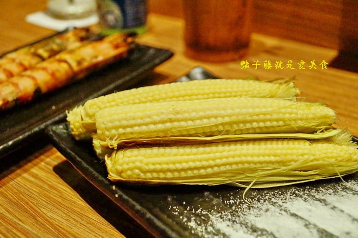 【新竹Moibon炭火串燒】新竹城隍廟美食．隱藏巷弄裡的日式串燒居酒屋．豔子藤美食地圖