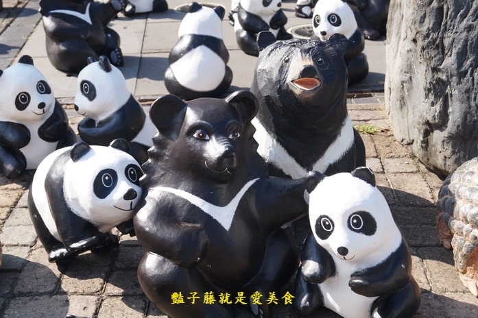黑白雙熊遊南投．紙貓熊藝術展．巡迴名間鄉濁水車站【豔子藤旅遊全地圖】