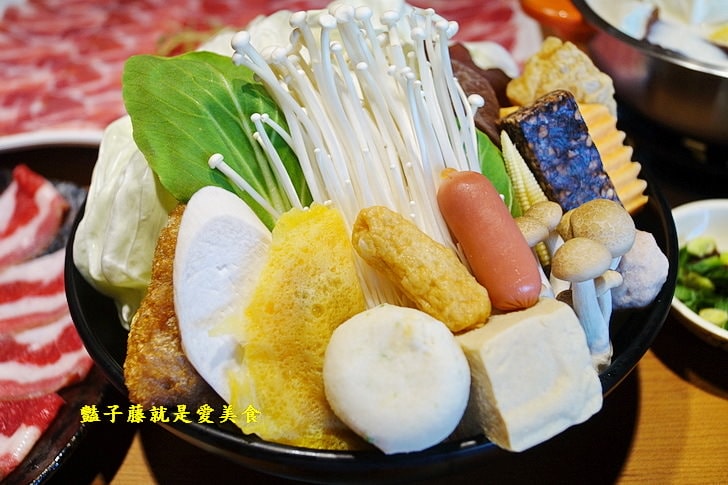 【肉多多火鍋】台中暴龍級火鍋第一品牌.挑戰肉食主義者大胃王.噶瑪蘭盤克夏優選豚美味意難忘／豔子藤