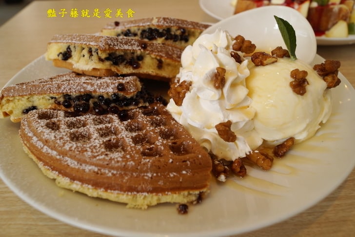 【光蠟樹喫茶館】台中下午茶.QQ珍珠冰淇淋鬆餅.丹麥金磚吐司.奶蓋綠茶.抹茶綠拿鐵.豔子藤美食地圖