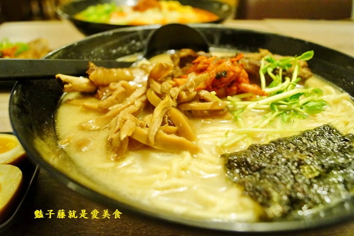 【赤坂拉麵】台中好吃拉麵.日式肋排拉麵豪邁吃.日本電視冠軍拉麵.逢甲文華道店.說好的地獄麻辣拉麵超過癮