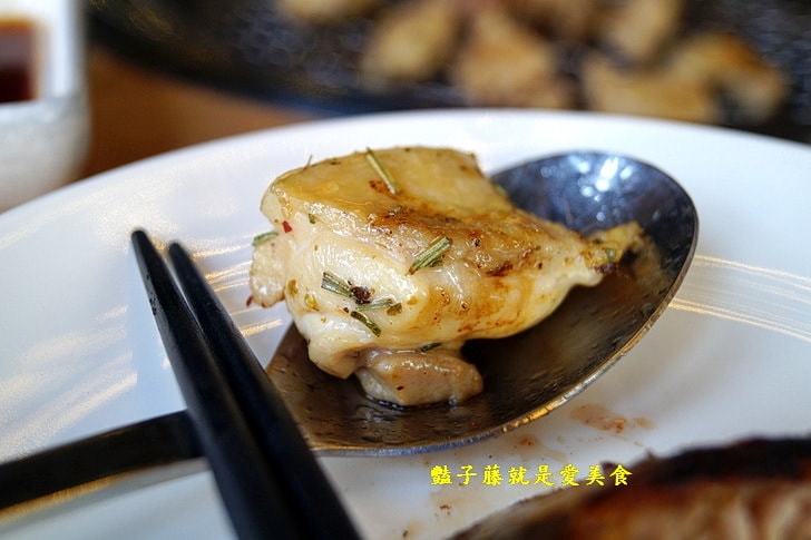 【義燒肉】新竹金山街美食.老爸現撈.岳父用心.義式日式創意商業午餐.甜點比利時蜂鳥冰淇淋與阿芋伯遊泰國