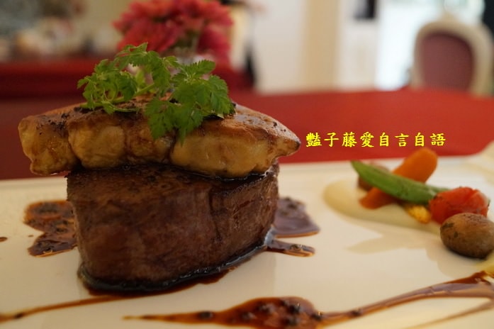 羅西亞牛排相約情人節餐廳．台中夏蒙法式小館【豔子藤就是愛美食】