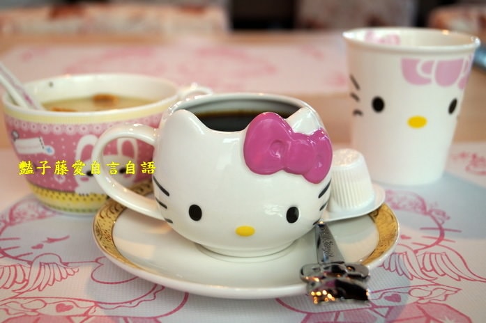 熾天使Kitty主題餐廳．一中街商圈紅樓卡哇伊【豔子藤就是愛美食】