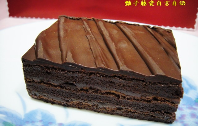 甜食糕點＆艾波索烘焙坊。魔術黑金磚巧克力的濃情蜜意【豔子藤美食嚐鮮試吃報告】(感謝推薦～登上愛合購精選文章)