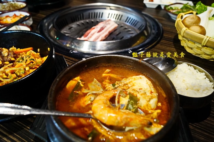 味肉舖韓國烤肉．新竹韓式料理．正宗韓式烤五花肉大口吃【豔子藤就是愛美食】