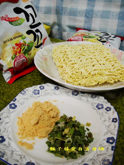 煮食麵點＆綠森林米奇熊韓國朴有天Kiss雞絲麵+Paldo咕咕麵【豔子藤美食嚐鮮試吃報告】