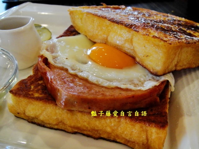 鯊魚咬吐司．墨西哥丁骨厚切豬排豪邁咬一口【豔子藤就是愛美食】